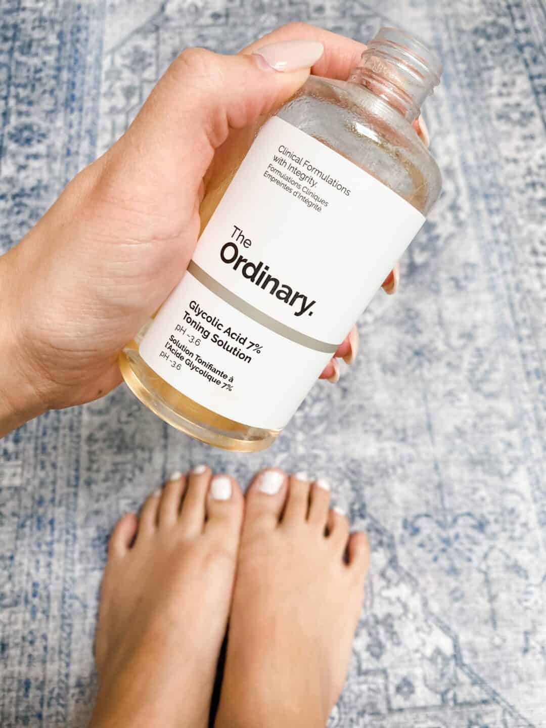 Wow Using Glycolic Acid For Dry Feet Is My New Fave Beauty Hack